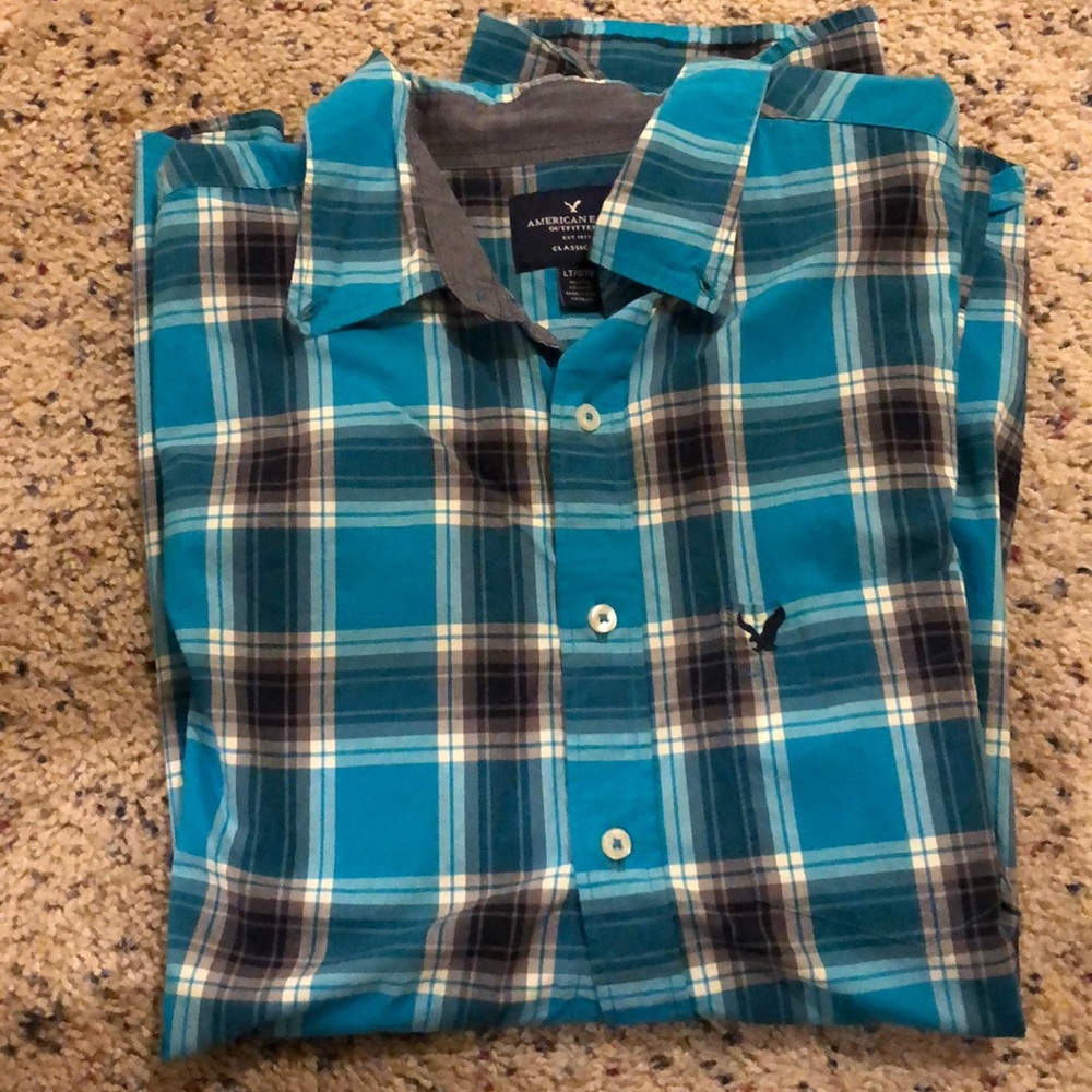 AMERICAN EAGLE MEN’S BUTTON UP